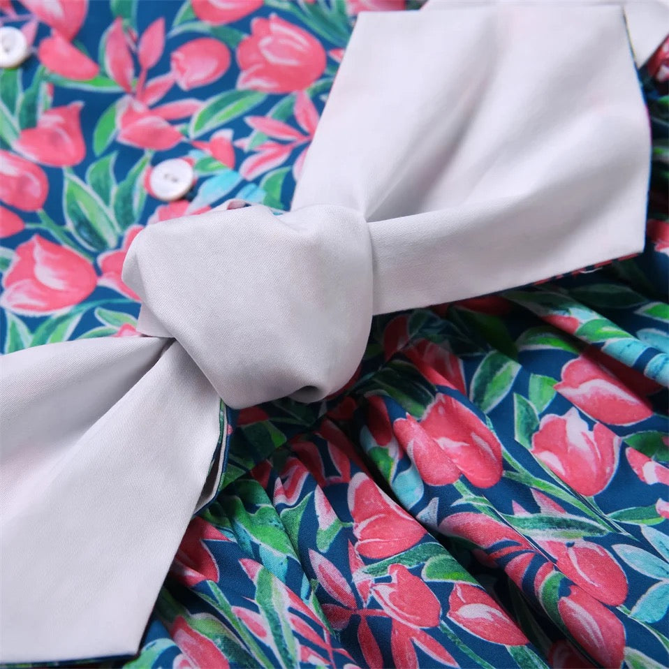Hand gesmoktes Tulpenkleid