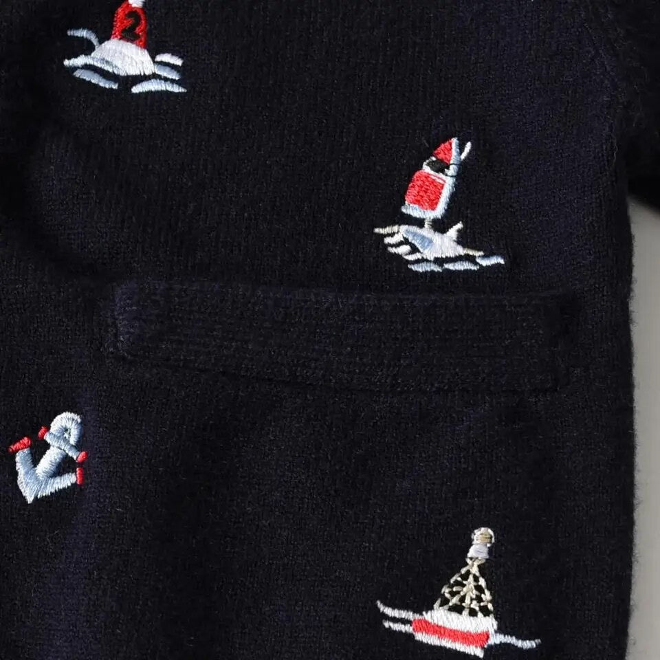 Baby Cardigan mit Segelbooten (bestickt)